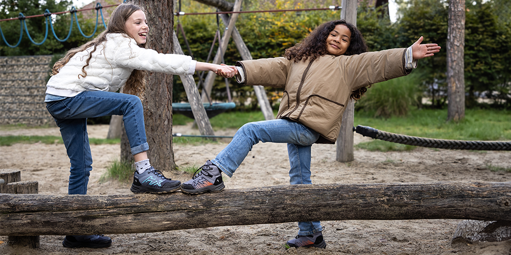 Achetez des chaussures pour enfants et recevez gratuitement une gourde SIGG.