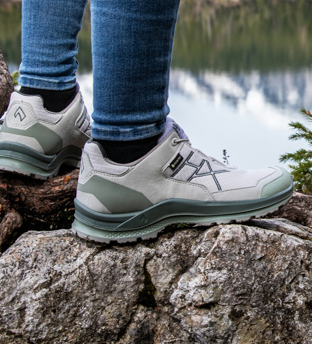 330146_be_adventure_3-0_gtx_low_ws-snow-sage_03_1000X1100 330146_be_adventure_3-0_gtx_low_ws-snow-sage_03_1000X1100