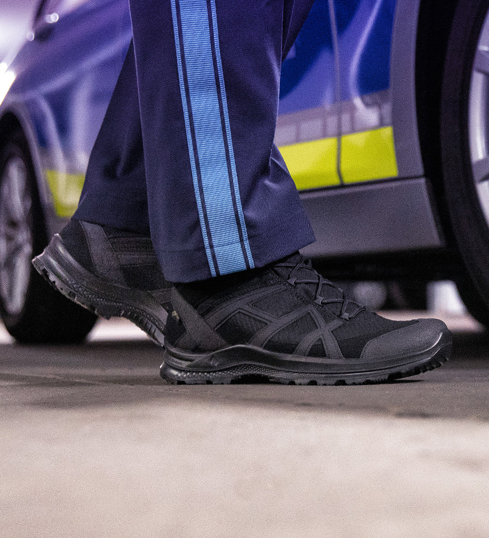 330042_Black Eagle Athletic 2.1 GTX mid black 1000x1100 330042_Black Eagle Athletic 2.1 GTX mid black 1000x1100